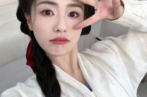 38岁张雨绮近况曝光!经历2段失败婚姻如今直播情绪失控引热议 38岁张雨绮近况曝光!经历2段失败婚姻如今直播情绪失控引热议