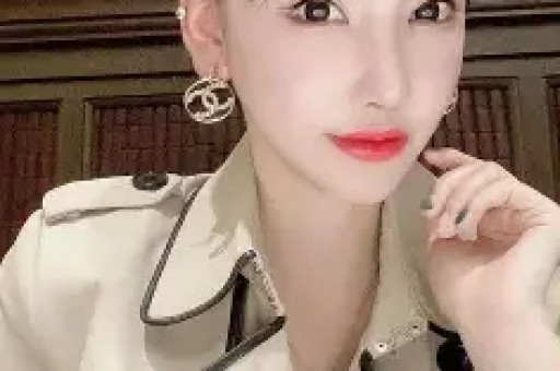 薛之谦演唱会成吃瓜现场!美女粉丝疑出轨富豪大哥遭正宫男友抓包 薛之谦演唱会成吃瓜现场!美女粉丝疑出轨富豪大哥遭正宫男友抓包
